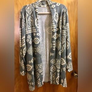 Cotton Bleu Gray and Cream Aztec/Tribal Print Cardigan 1X